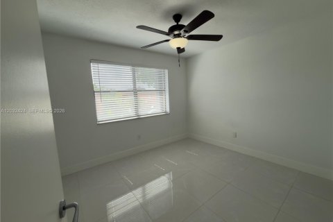 Copropriété à louer à Hialeah, Floride: 2 chambres, 69.68 m2 № 2154897 - photo 13
