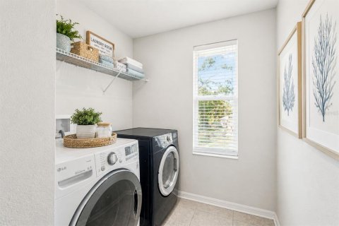 House in Tampa, Florida 3 bedrooms, 164.99 sq.m. № 2151944 - photo 30