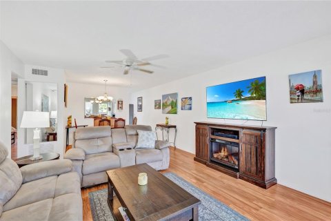 Condo in Clearwater, Florida, 2 bedrooms  № 1825221 - photo 9