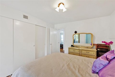Condo in Clearwater, Florida, 2 bedrooms  № 1825221 - photo 21
