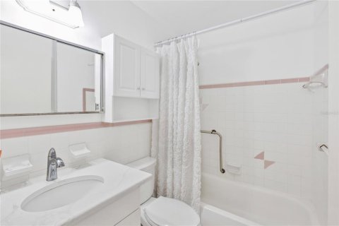 Condo in Clearwater, Florida, 2 bedrooms  № 1825221 - photo 18