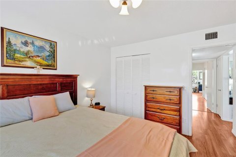Condo in Clearwater, Florida, 2 bedrooms  № 1825221 - photo 16