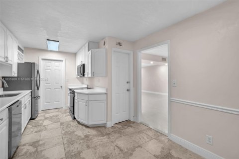 Copropriété à louer à Boca Raton, Floride: 3 chambres, 167.6 m2 № 1981657 - photo 13