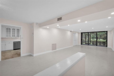 Copropriété à louer à Boca Raton, Floride: 3 chambres, 167.6 m2 № 1981657 - photo 2