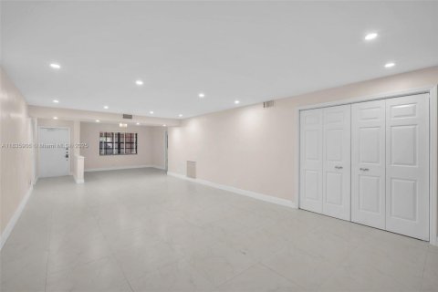 Copropriété à louer à Boca Raton, Floride: 3 chambres, 167.6 m2 № 1981657 - photo 8