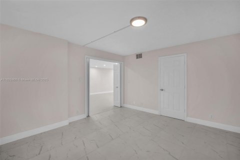 Copropriété à louer à Boca Raton, Floride: 3 chambres, 167.6 m2 № 1981657 - photo 24