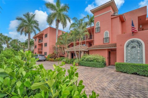 Copropriété à louer à Boca Raton, Floride: 3 chambres, 167.6 m2 № 1981657 - photo 1