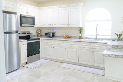 Villa ou maison à vendre à Grand Island, Floride: 8 chambres, 696.86 m2 № 2221714 - photo 6