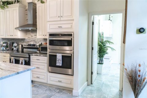 Villa ou maison à vendre à Grand Island, Floride: 8 chambres, 696.86 m2 № 2221714 - photo 11