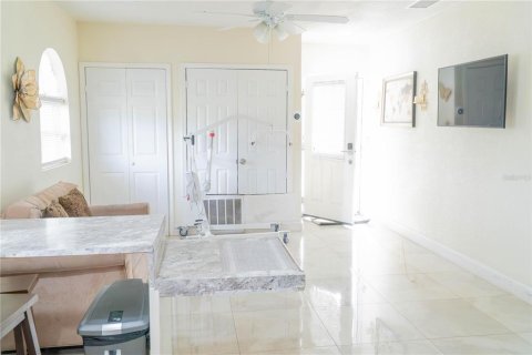 Villa ou maison à vendre à Grand Island, Floride: 8 chambres, 696.86 m2 № 2221714 - photo 5