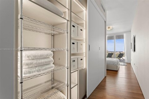 Copropriété à vendre à Miami Beach, Floride: 2 chambres, 177.44 m2 № 1926103 - photo 18
