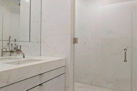 Copropriété à vendre à Miami Beach, Floride: 2 chambres, 177.44 m2 № 1926103 - photo 17
