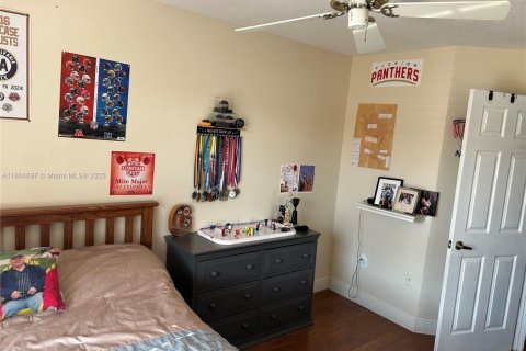 House in Sunrise, Florida 4 bedrooms, 240.25 sq.m. № 1962343 - photo 30