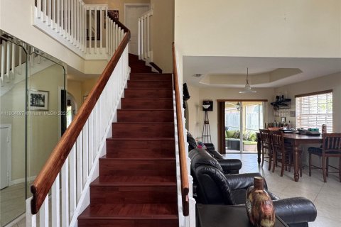 House in Sunrise, Florida 4 bedrooms, 240.25 sq.m. № 1962343 - photo 22