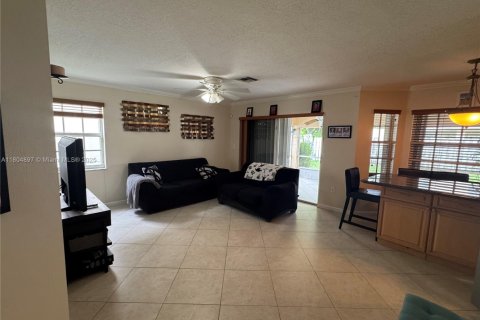 House in Sunrise, Florida 4 bedrooms, 240.25 sq.m. № 1962343 - photo 20
