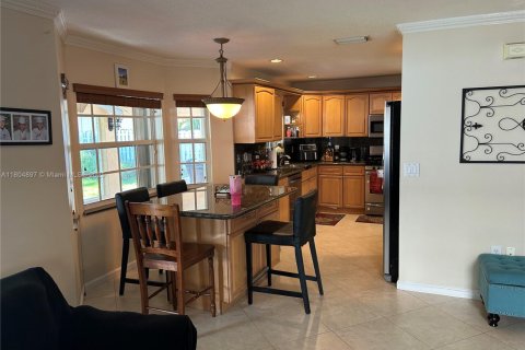 House in Sunrise, Florida 4 bedrooms, 240.25 sq.m. № 1962343 - photo 13