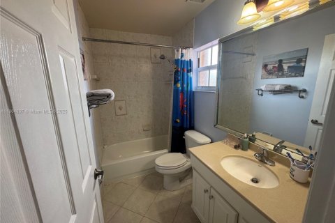 House in Sunrise, Florida 4 bedrooms, 240.25 sq.m. № 1962343 - photo 27