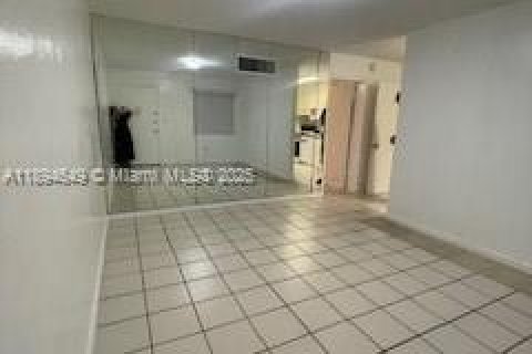 Copropriété à louer à Miami Springs, Floride: 1 chambre, 52.77 m2 № 1947145 - photo 11