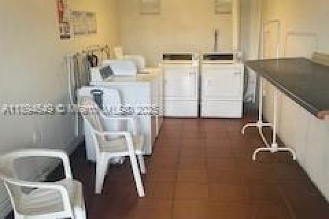 Copropriété à louer à Miami Springs, Floride: 1 chambre, 52.77 m2 № 1947145 - photo 12