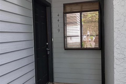 Townhouse in Gainesville, Florida 3 bedrooms, 126.44 sq.m. № 2221046 - photo 2