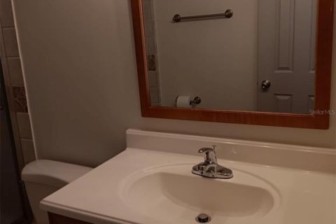 Townhouse in Gainesville, Florida 3 bedrooms, 126.44 sq.m. № 2221046 - photo 12