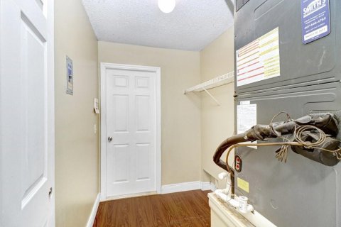 Casa en venta en Kissimmee, Florida, 3 dormitorios, 168.15 m2 № 2377555 - foto 17