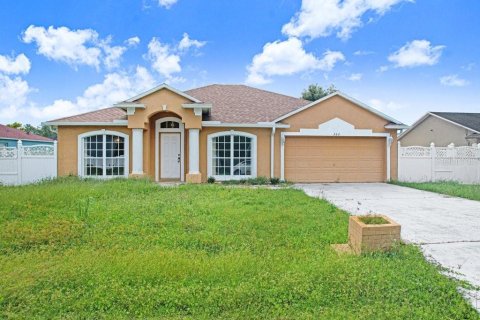 Casa en Kissimmee, Florida 3 dormitorios, 168.15 m2 № 2377555
