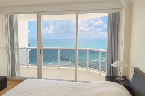 Condo in Sunny Isles Beach, Florida, 2 bedrooms  № 2075189 - photo 4