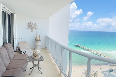 Condo in Sunny Isles Beach, Florida, 2 bedrooms  № 2075189