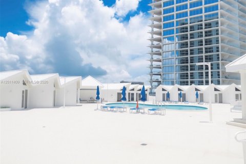 Condo in Sunny Isles Beach, Florida, 2 bedrooms  № 2075189 - photo 19