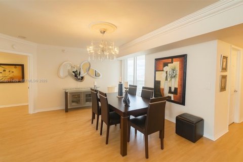 Condo in Sunny Isles Beach, Florida, 2 bedrooms  № 2075189 - photo 9