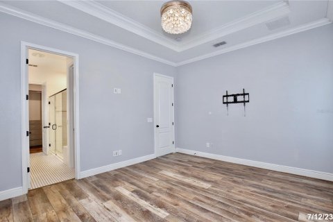 Casa en alquiler en Orlando, Florida, 32 dormitorios, 243.59 m2 № 1912295 - foto 11