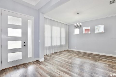 Casa en alquiler en Orlando, Florida, 32 dormitorios, 243.59 m2 № 1912295 - foto 3