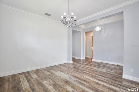 Casa en alquiler en Orlando, Florida, 32 dormitorios, 243.59 m2 № 1912295 - foto 4