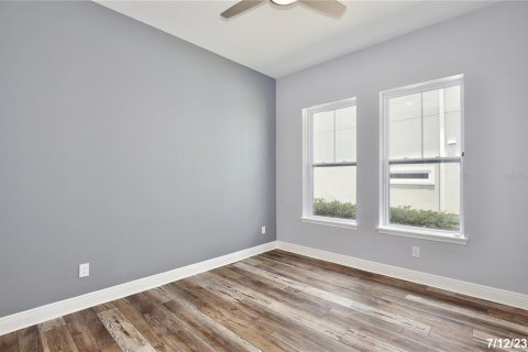 Casa en alquiler en Orlando, Florida, 32 dormitorios, 243.59 m2 № 1912295 - foto 16