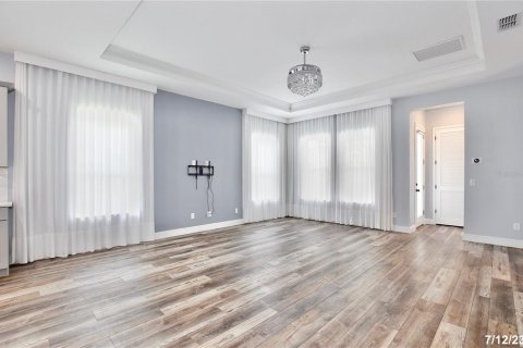 Casa en alquiler en Orlando, Florida, 32 dormitorios, 243.59 m2 № 1912295 - foto 8