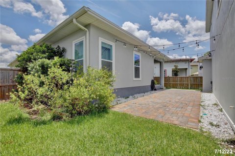 Casa en alquiler en Orlando, Florida, 32 dormitorios, 243.59 m2 № 1912295 - foto 22