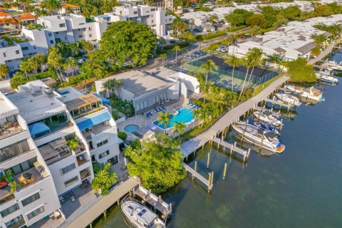 Copropriété à vendre à Sunny Isles Beach, Floride: 3 chambres, 206.24 m2 № 1966855 - photo 23