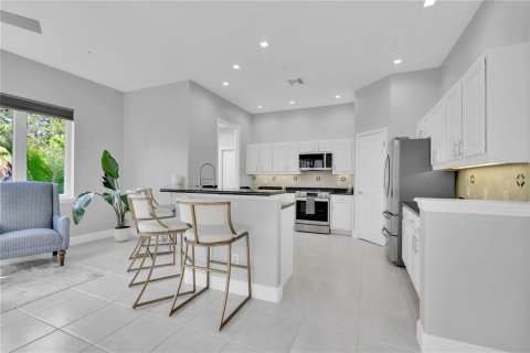 Condo in Longboat Key, Florida, 3 bedrooms № 2113287 - photo 13
