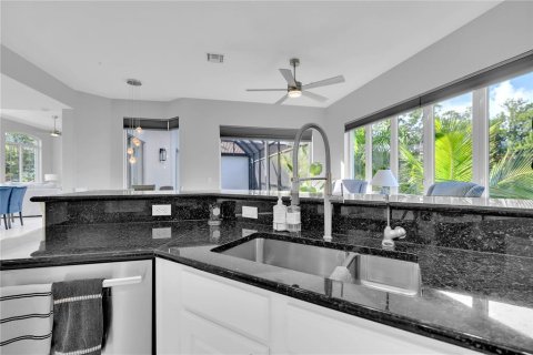Condo in Longboat Key, Florida, 3 bedrooms № 2113287 - photo 8
