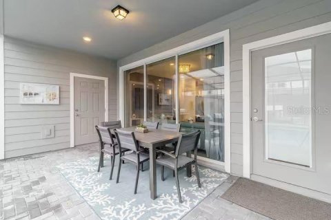 Touwnhouse à vendre à Davenport, Floride: 5 chambres, 213.02 m2 № 2148632 - photo 6