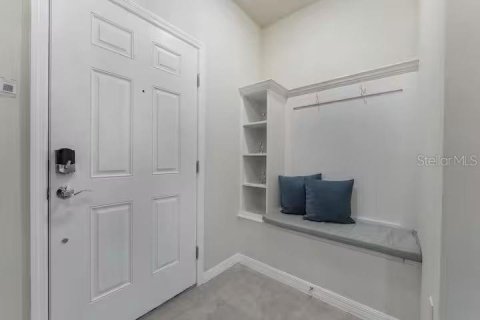 Touwnhouse à vendre à Davenport, Floride: 5 chambres, 213.02 m2 № 2148632 - photo 4