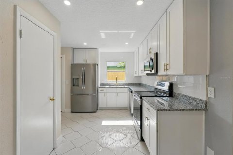 House in Orlando, Florida 3 bedrooms, 171.78 sq.m. № 1851131 - photo 16