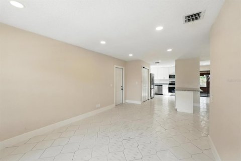 House in Orlando, Florida 3 bedrooms, 171.78 sq.m. № 1851131 - photo 8