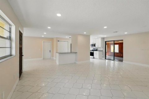 House in Orlando, Florida 3 bedrooms, 171.78 sq.m. № 1851131 - photo 11