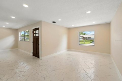 House in Orlando, Florida 3 bedrooms, 171.78 sq.m. № 1851131 - photo 6