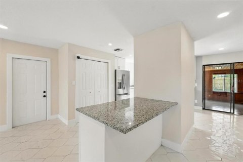 House in Orlando, Florida 3 bedrooms, 171.78 sq.m. № 1851131 - photo 10