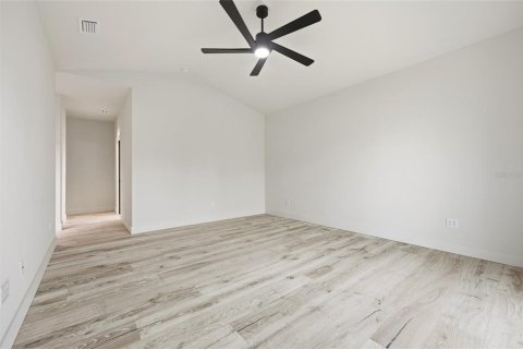 House in Gainesville, Florida 4 bedrooms, 284 sq.m. № 2125818 - photo 18