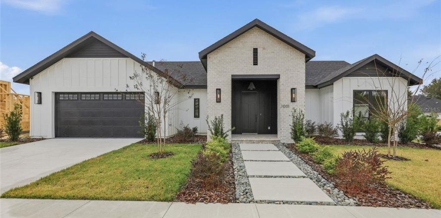 House in Gainesville, Florida 4 bedrooms, 284 sq.m. № 2125818