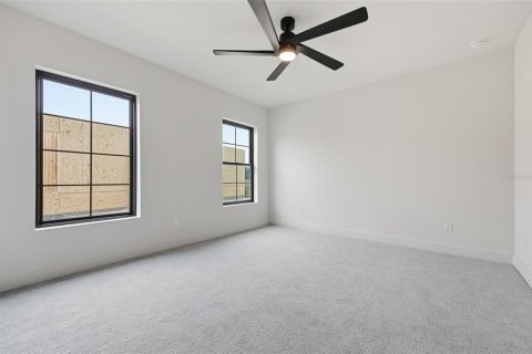 House in Gainesville, Florida 4 bedrooms, 284 sq.m. № 2125818 - photo 24
